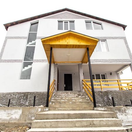 Katos Guesthouse Mestia Exterior foto